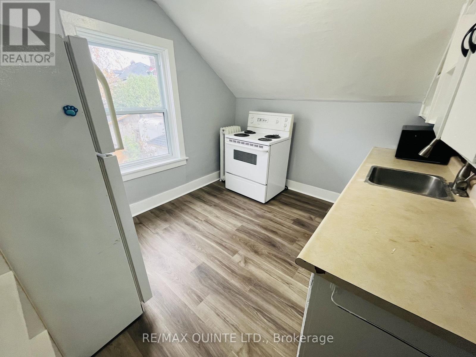 73/75 Queen Street, Belleville, Ontario K8N 3M3 - Photo 7 - X12476905