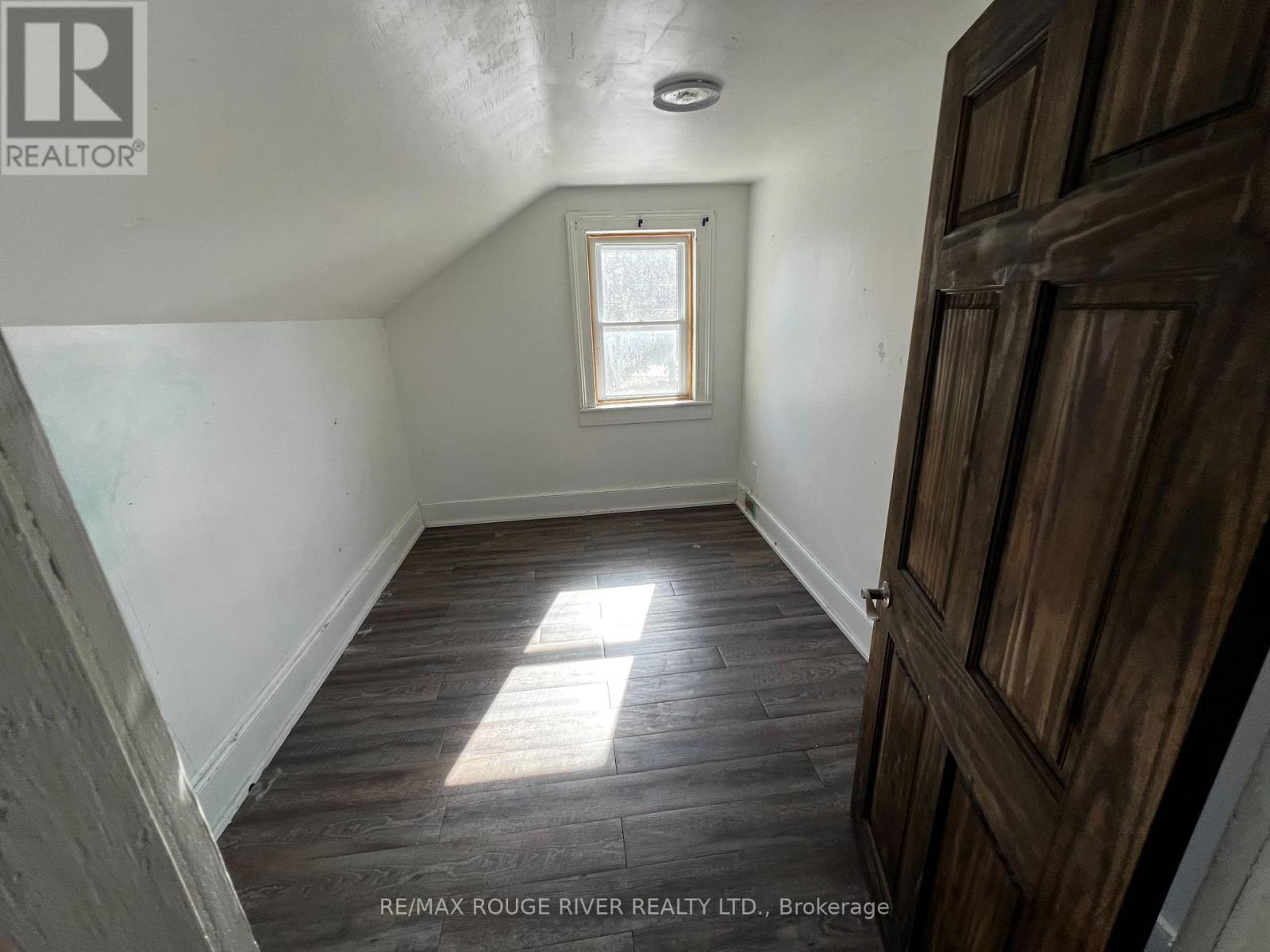 88 King Street, Kawartha Lakes, Ontario  K9V 1C9 - Photo 15 - X12476947