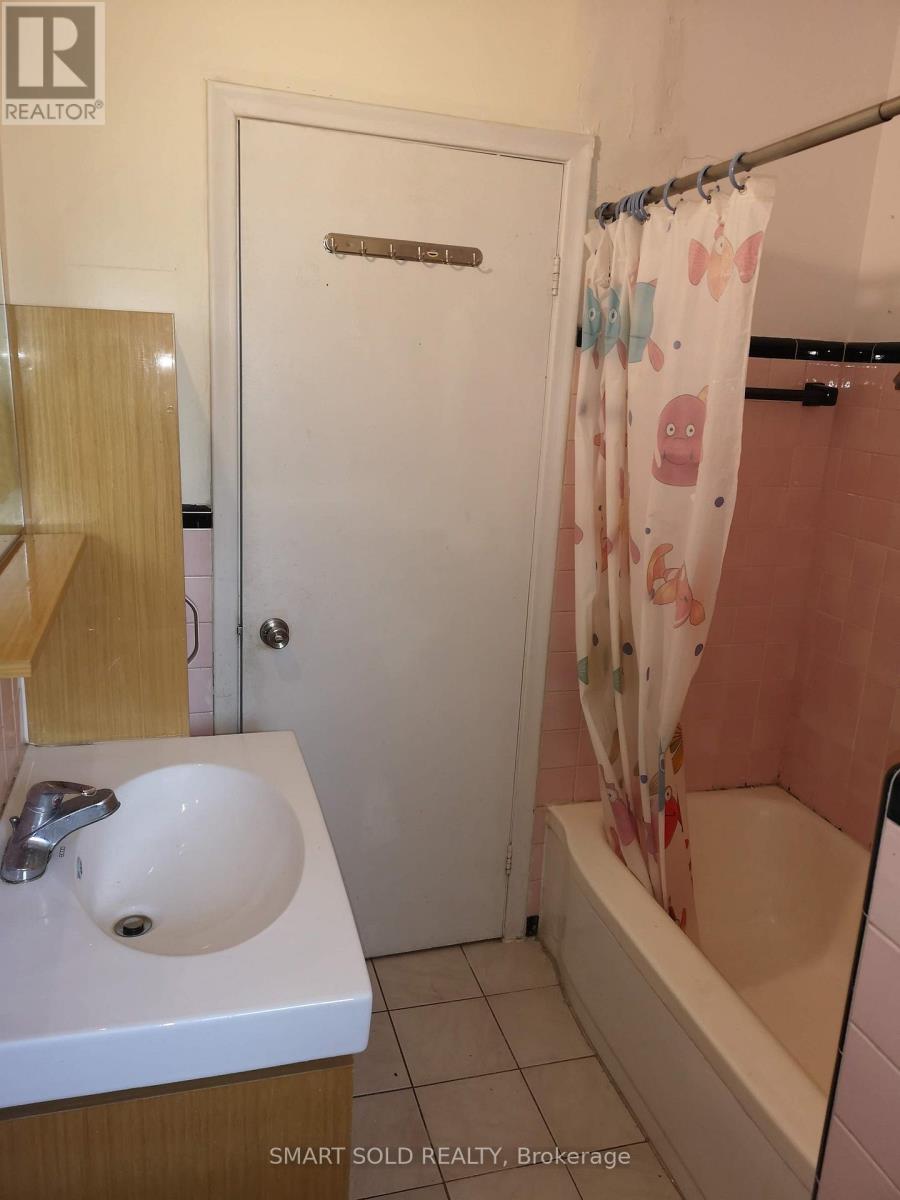 Main - 58 Emmeline Crescent, Toronto, Ontario  M1S 1L2 - Photo 12 - E12476762