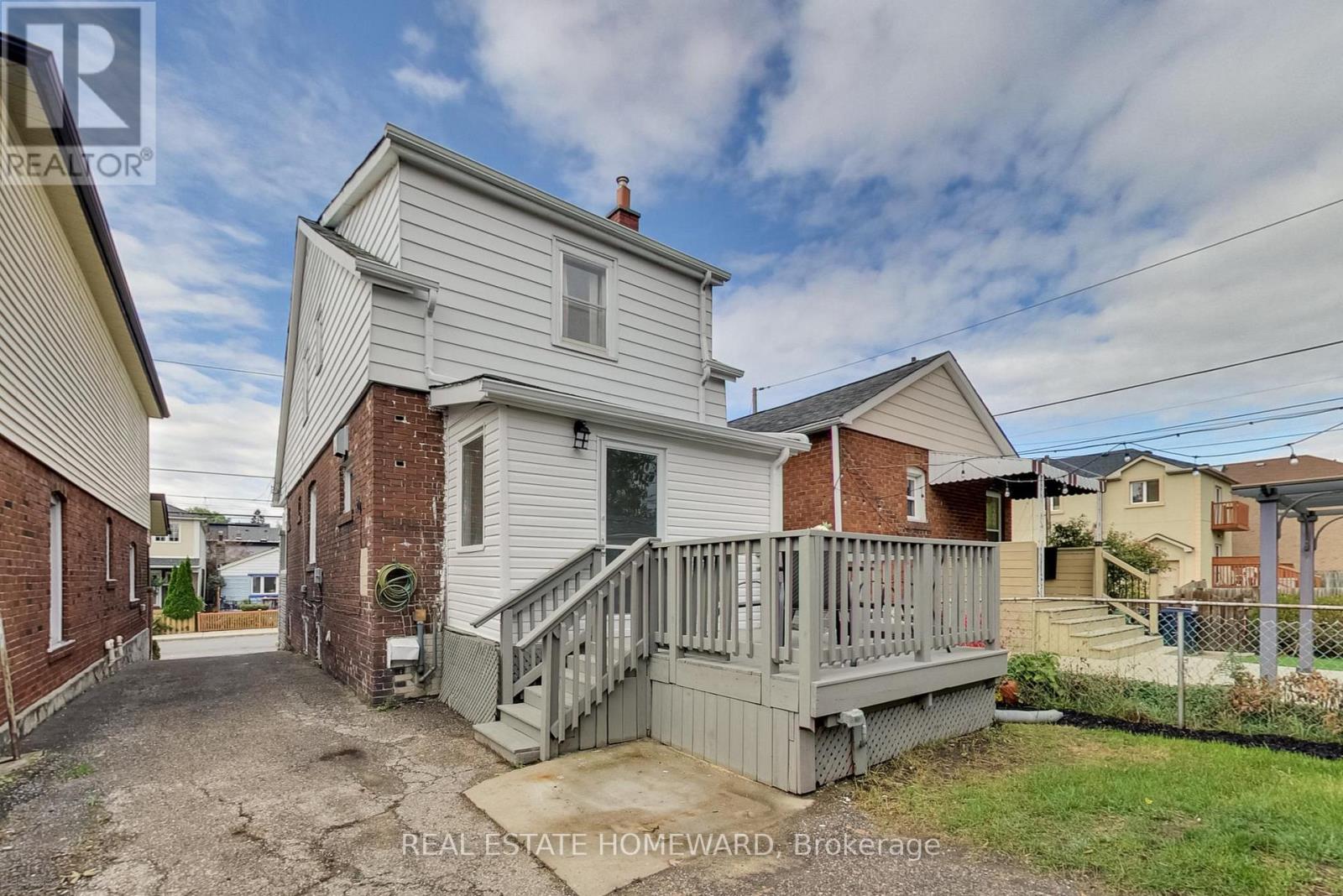 255 Westlake Avenue, Toronto, Ontario  M4C 4T3 - Photo 33 - E12476782