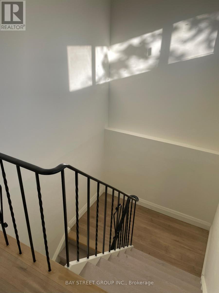 3 - 517 Harris Court, Whitby, Ontario  L1N 3C6 - Photo 4 - E12476811
