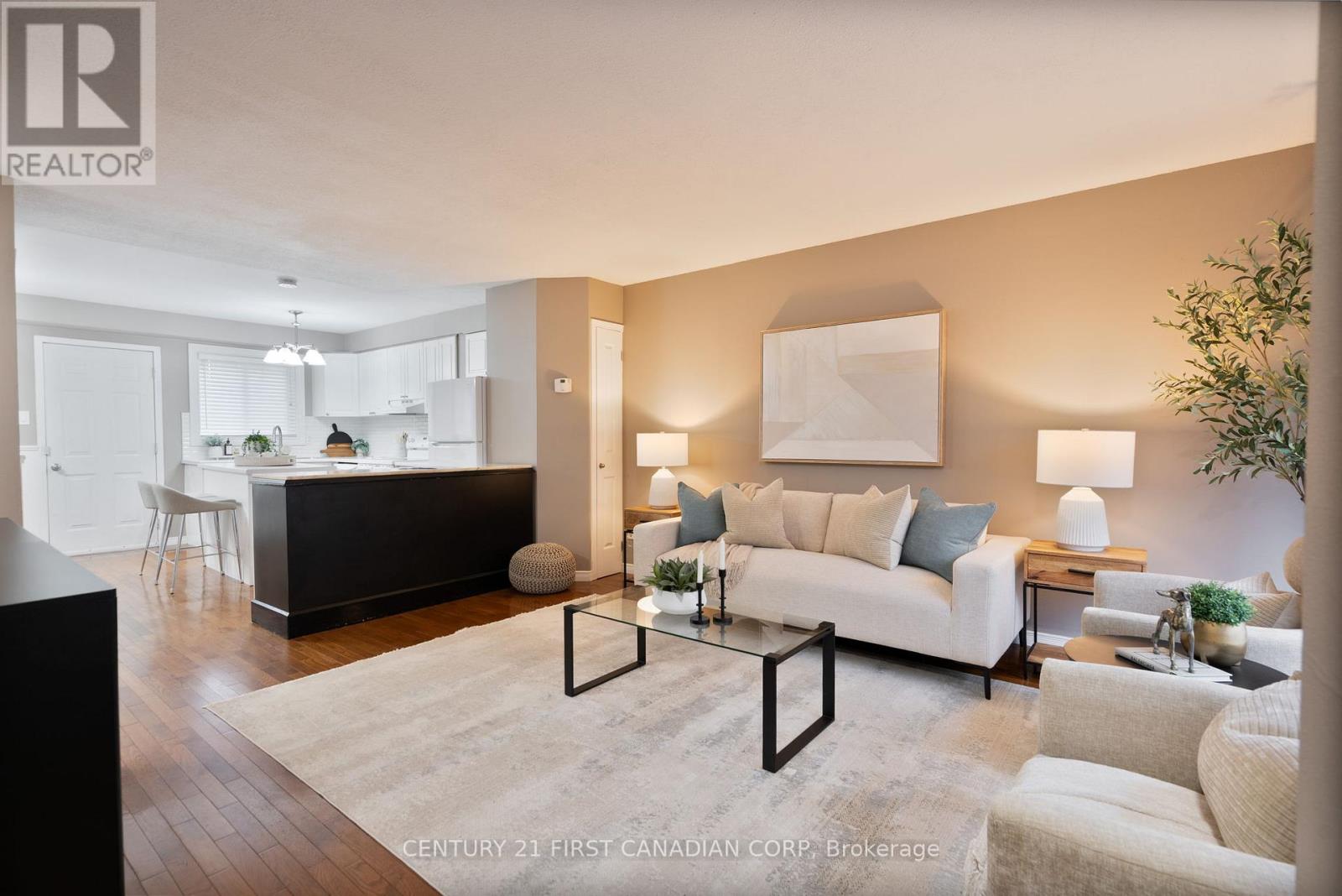 21 - 320 Westminster Avenue, London South, Ontario  N6C 5H5 - Photo 2 - X12476862