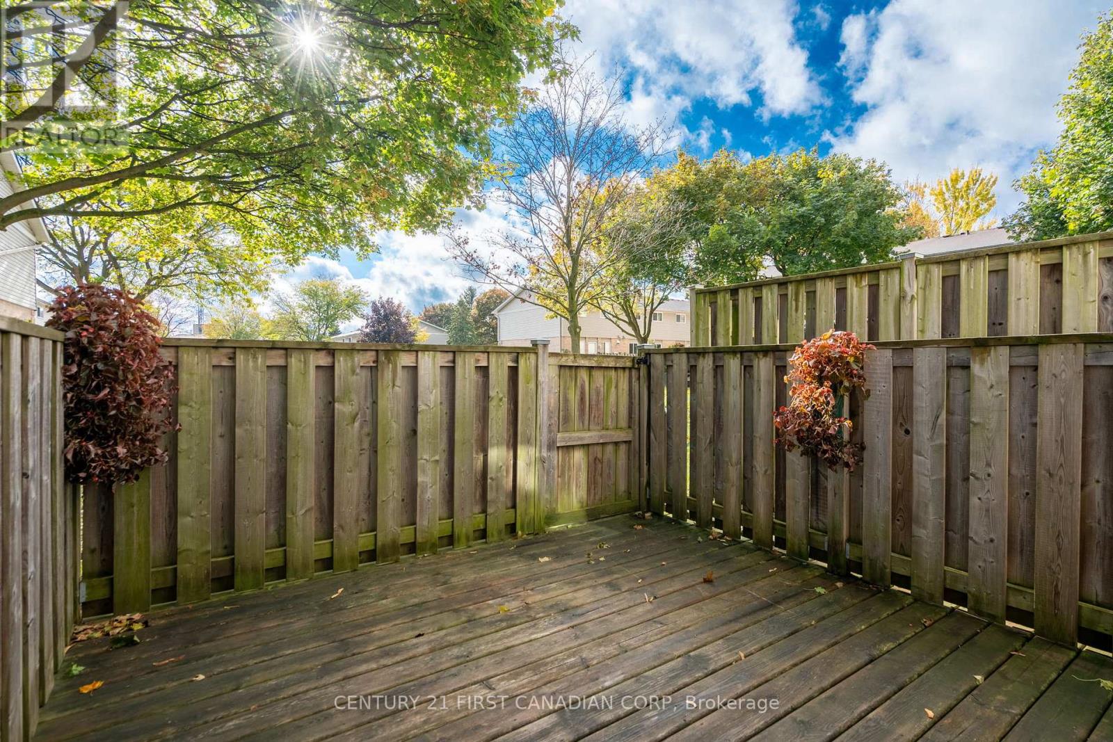 21 - 320 Westminster Avenue, London South, Ontario  N6C 5H5 - Photo 30 - X12476862