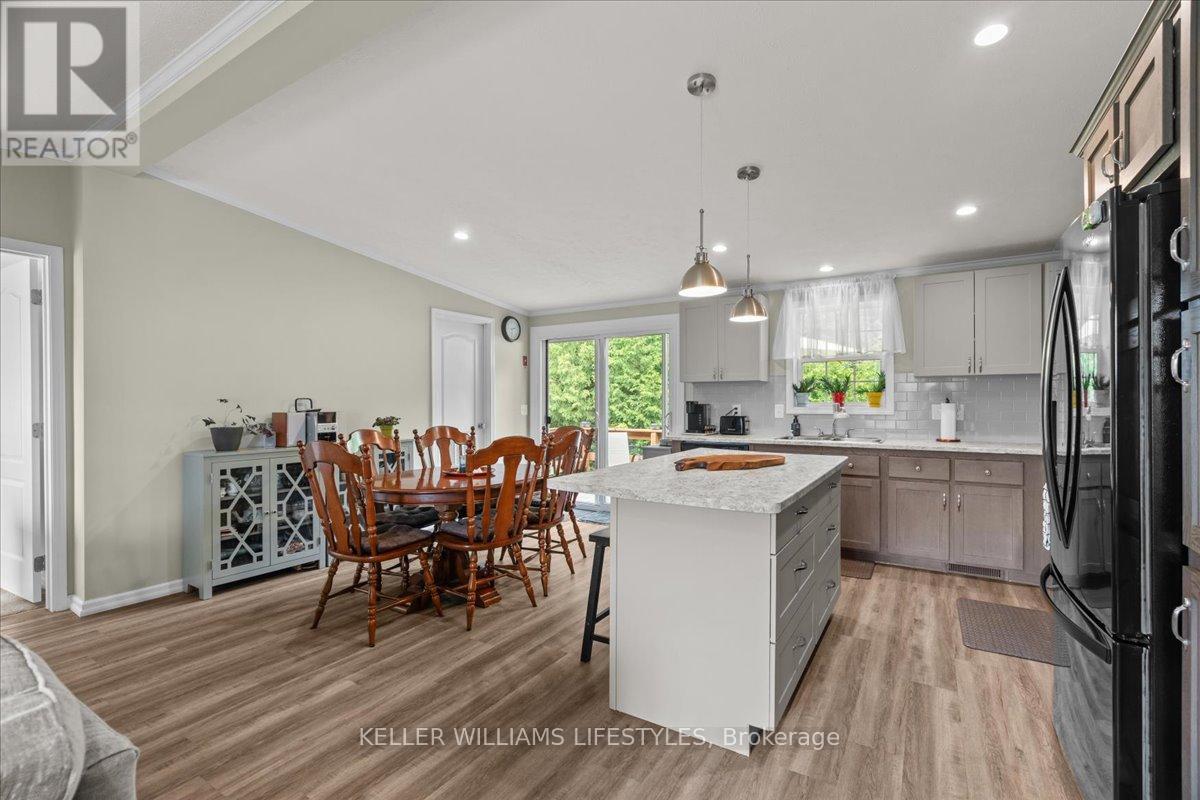 13 Kellestine Drive, Strathroy-Caradoc, Ontario  N7G 0C5 - Photo 8 - X12476876
