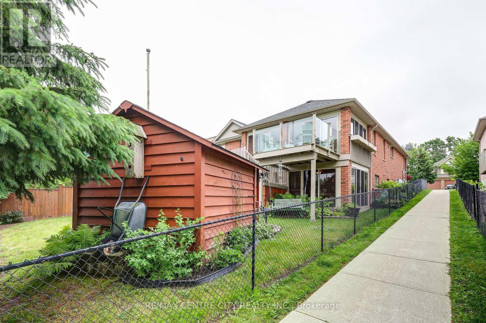 29 Hickory Lane, St. Thomas, Ontario  N5R 6K9 - Photo 44 - X12476901