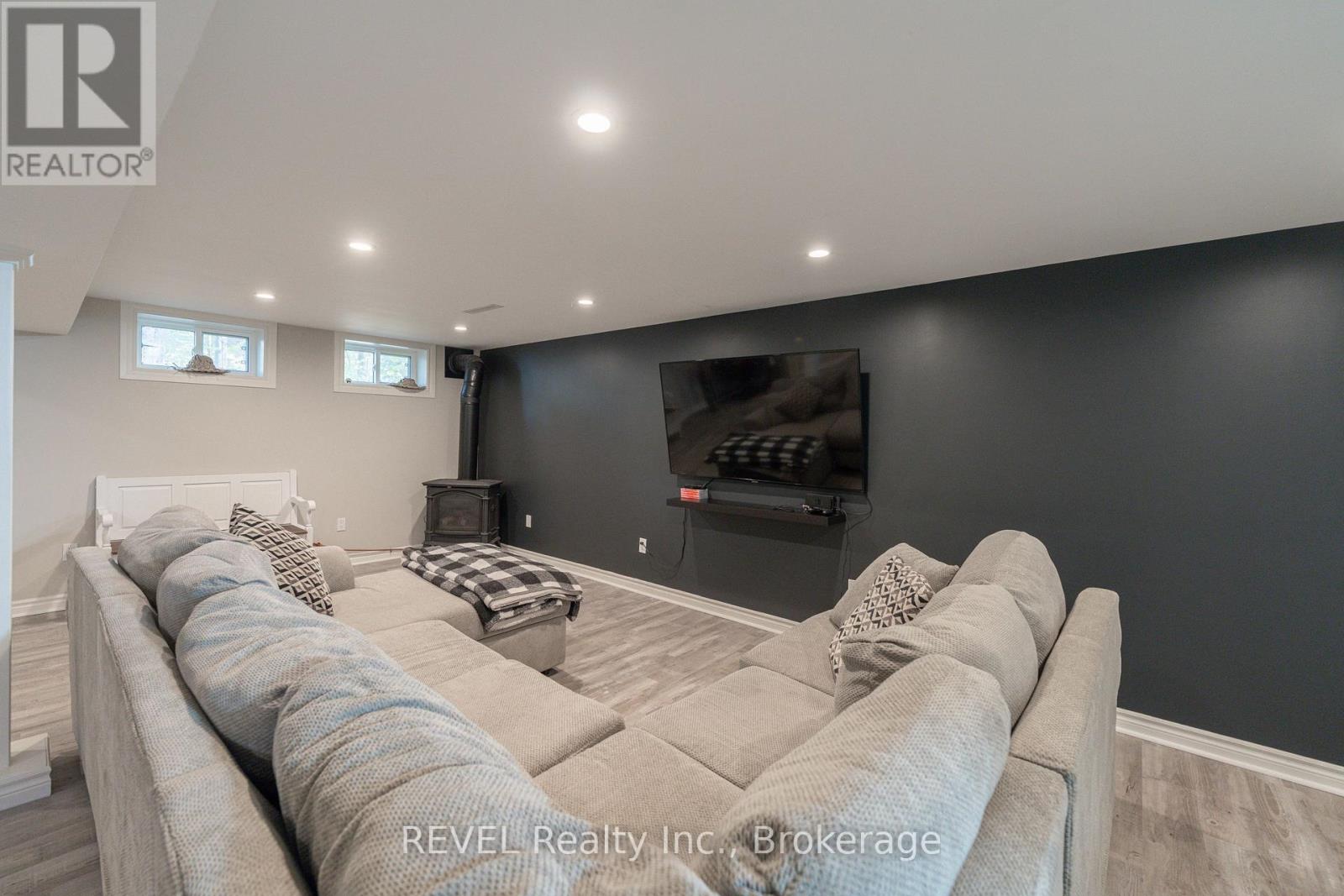 164 Diltz Road, Haldimand, Ontario  N1A 2V8 - Photo 21 - X12476849