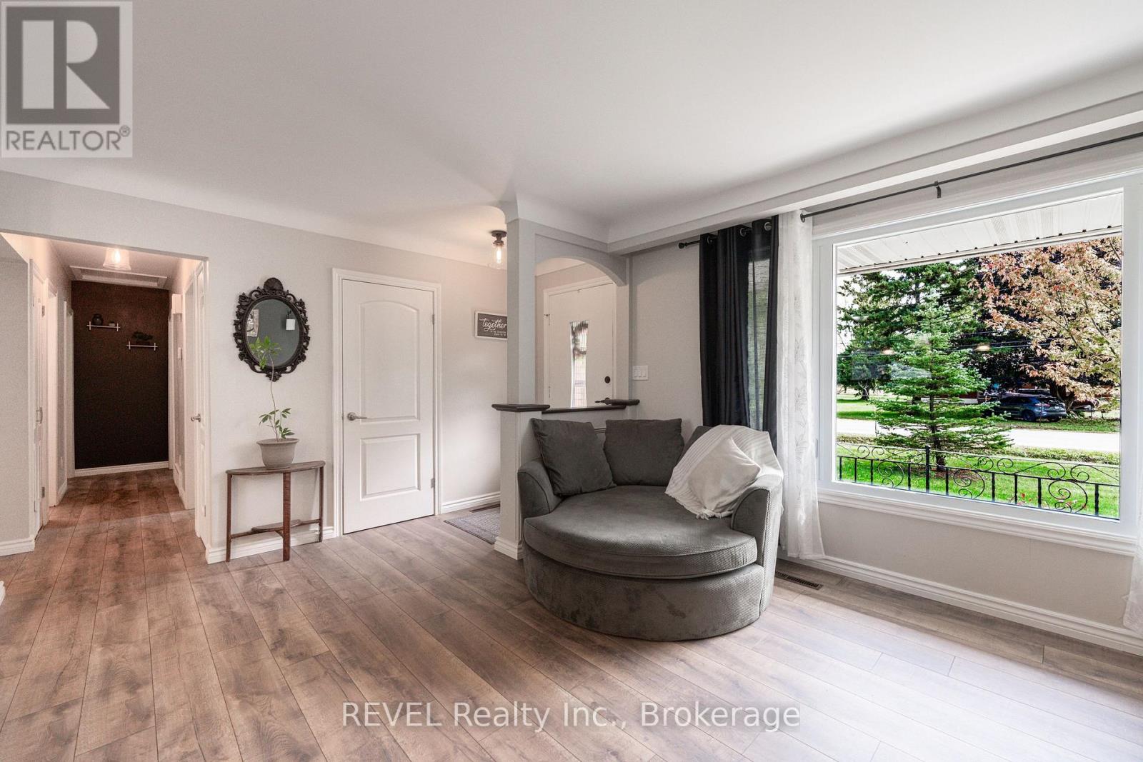 164 Diltz Road, Haldimand, Ontario  N1A 2V8 - Photo 4 - X12476849