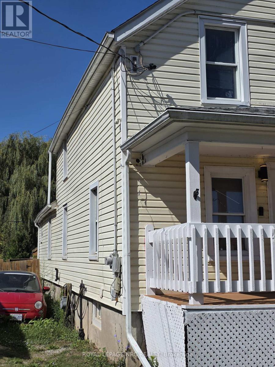 154 Fares Street, Port Colborne, Ontario  L3K 1W2 - Photo 2 - X12476957