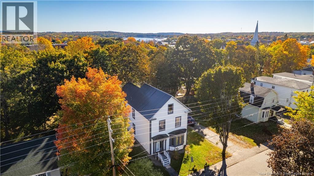 15 Veazey Street, St. Stephen, New Brunswick  E3L 2E8 - Photo 11 - NB128228