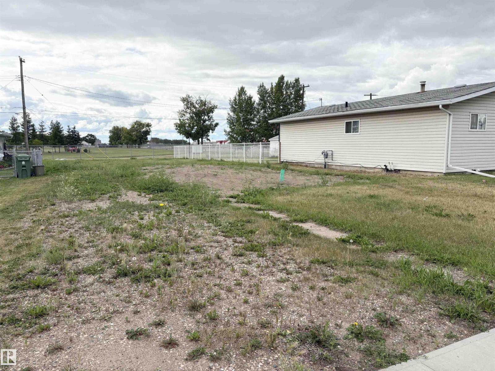5218 47 St, Bonnyville Town, Alberta  T9N 1B3 - Photo 2 - E4462942