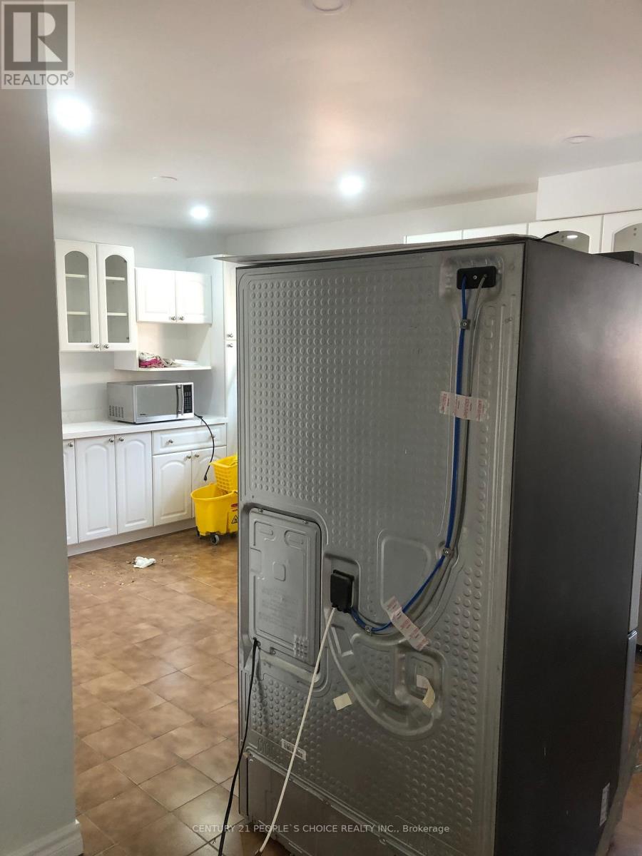 Main Level - 11 Cabernet Circle, Toronto, Ontario  M9V 5A3 - Photo 14 - W12476753