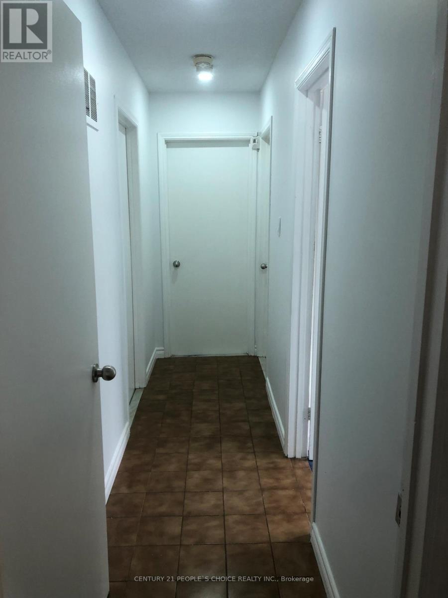 Main Level - 11 Cabernet Circle, Toronto, Ontario  M9V 5A3 - Photo 15 - W12476753