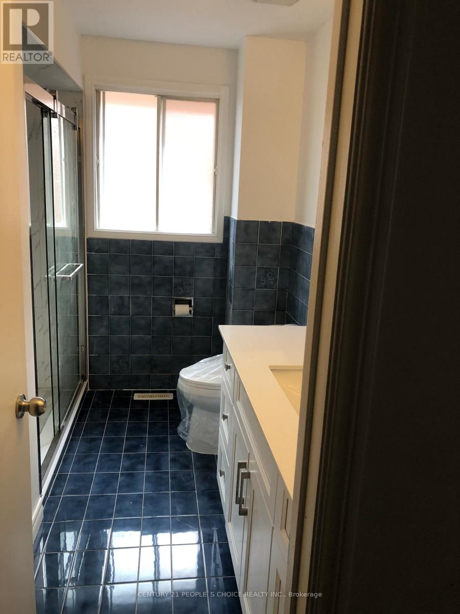 Main Level - 11 Cabernet Circle, Toronto, Ontario  M9V 5A3 - Photo 6 - W12476753
