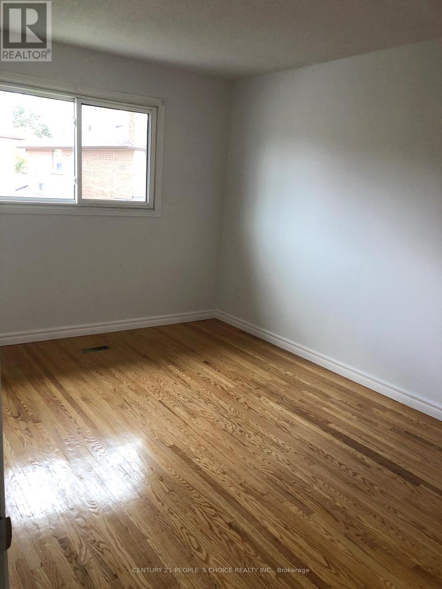 Main Level - 11 Cabernet Circle, Toronto, Ontario  M9V 5A3 - Photo 8 - W12476753