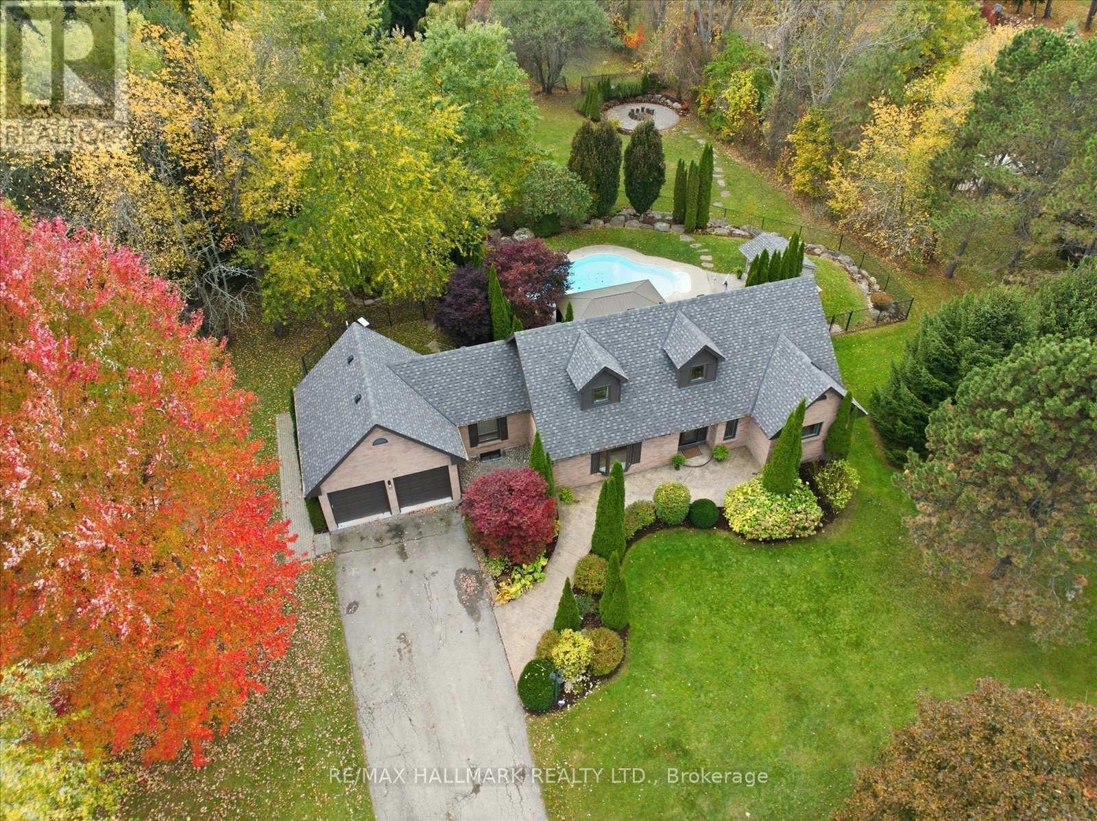 12 Glenn Court, Caledon, Ontario  L7K 0P2 - Photo 3 - W12476774