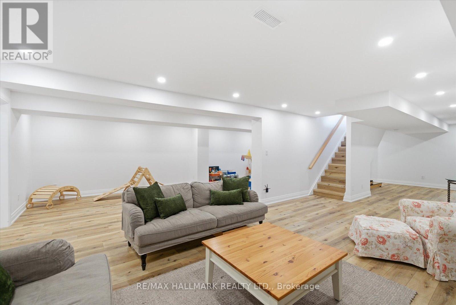 12 Glenn Court, Caledon, Ontario  L7K 0P2 - Photo 30 - W12476774