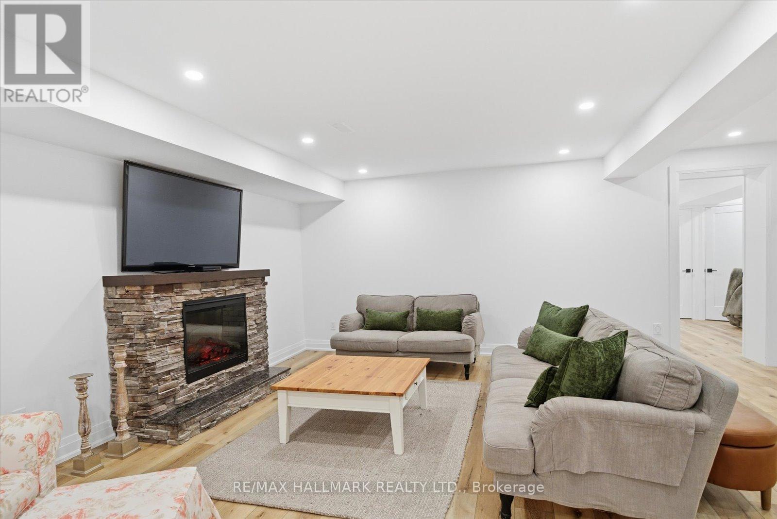 12 Glenn Court, Caledon, Ontario  L7K 0P2 - Photo 31 - W12476774