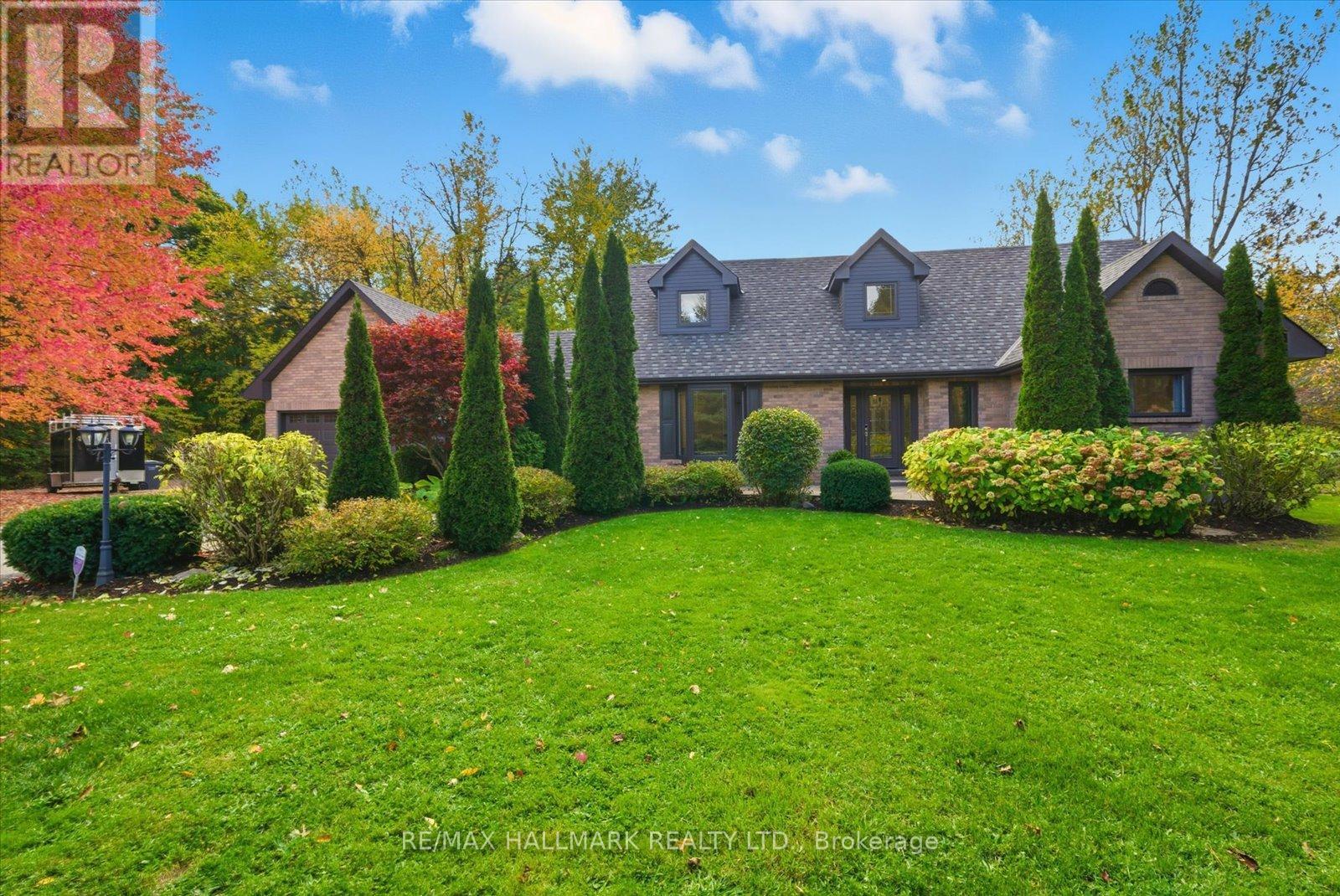12 Glenn Court, Caledon, Ontario  L7K 0P2 - Photo 4 - W12476774