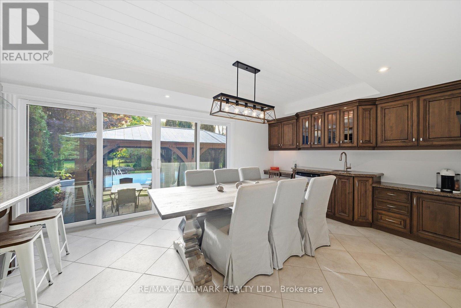 12 Glenn Court, Caledon, Ontario  L7K 0P2 - Photo 9 - W12476774