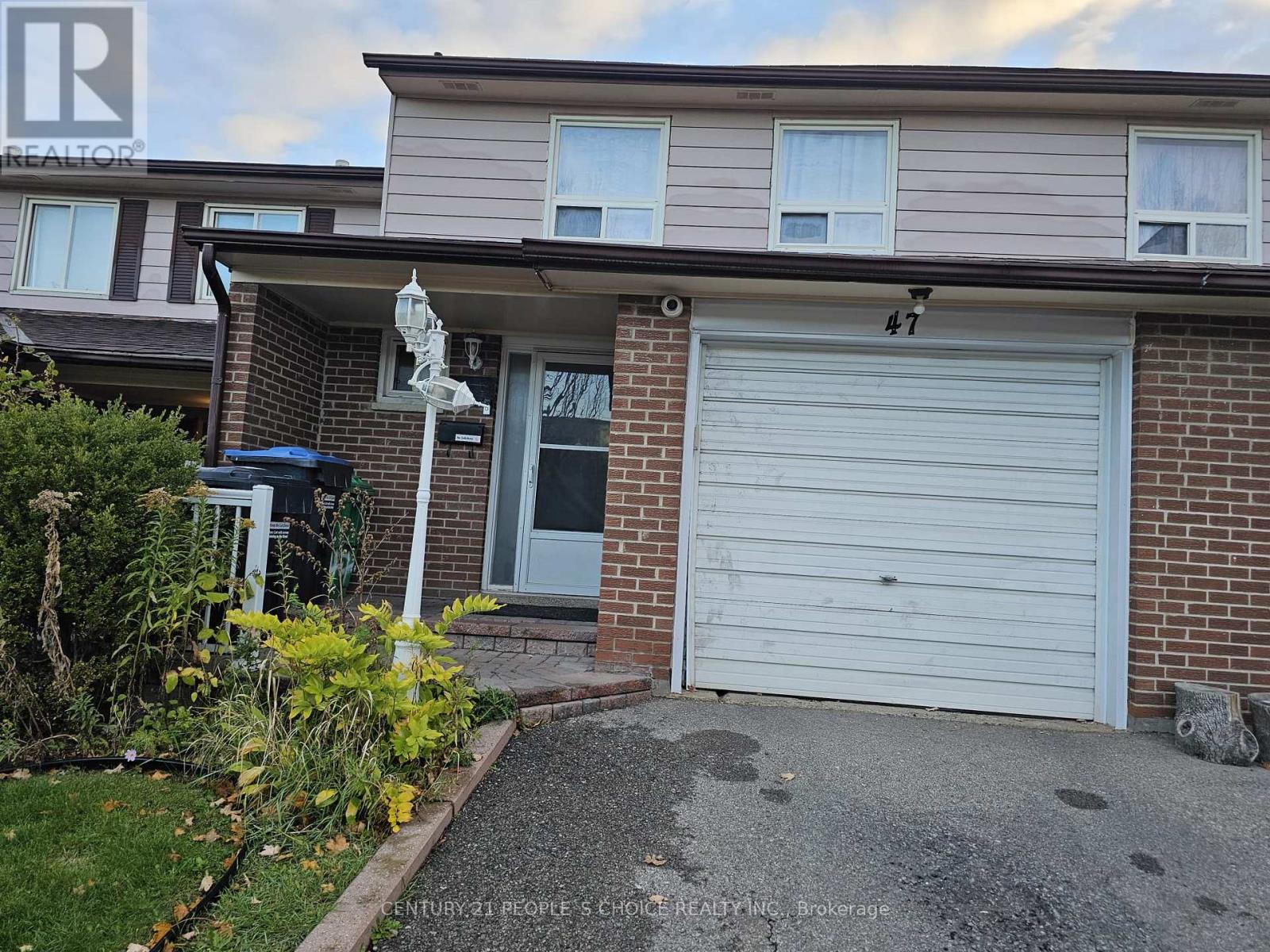 47 - 3525 Brandon Gate Drive, Mississauga, Ontario  L4T 3M3 - Photo 1 - W12476780