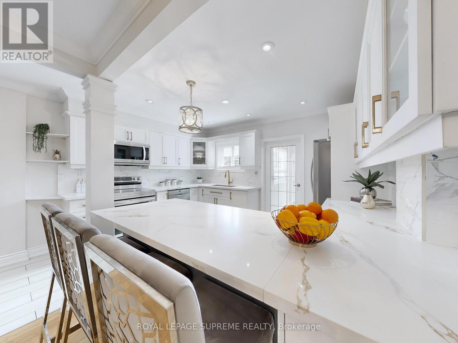 310 Nairn Avenue, Toronto, Ontario  M6E 4H8 - Photo 13 - W12476805