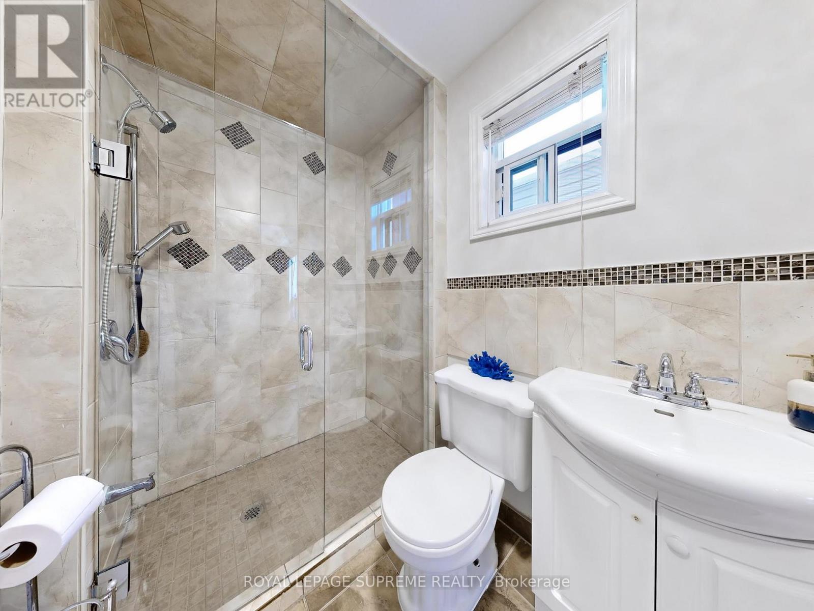 310 Nairn Avenue, Toronto, Ontario  M6E 4H8 - Photo 15 - W12476805
