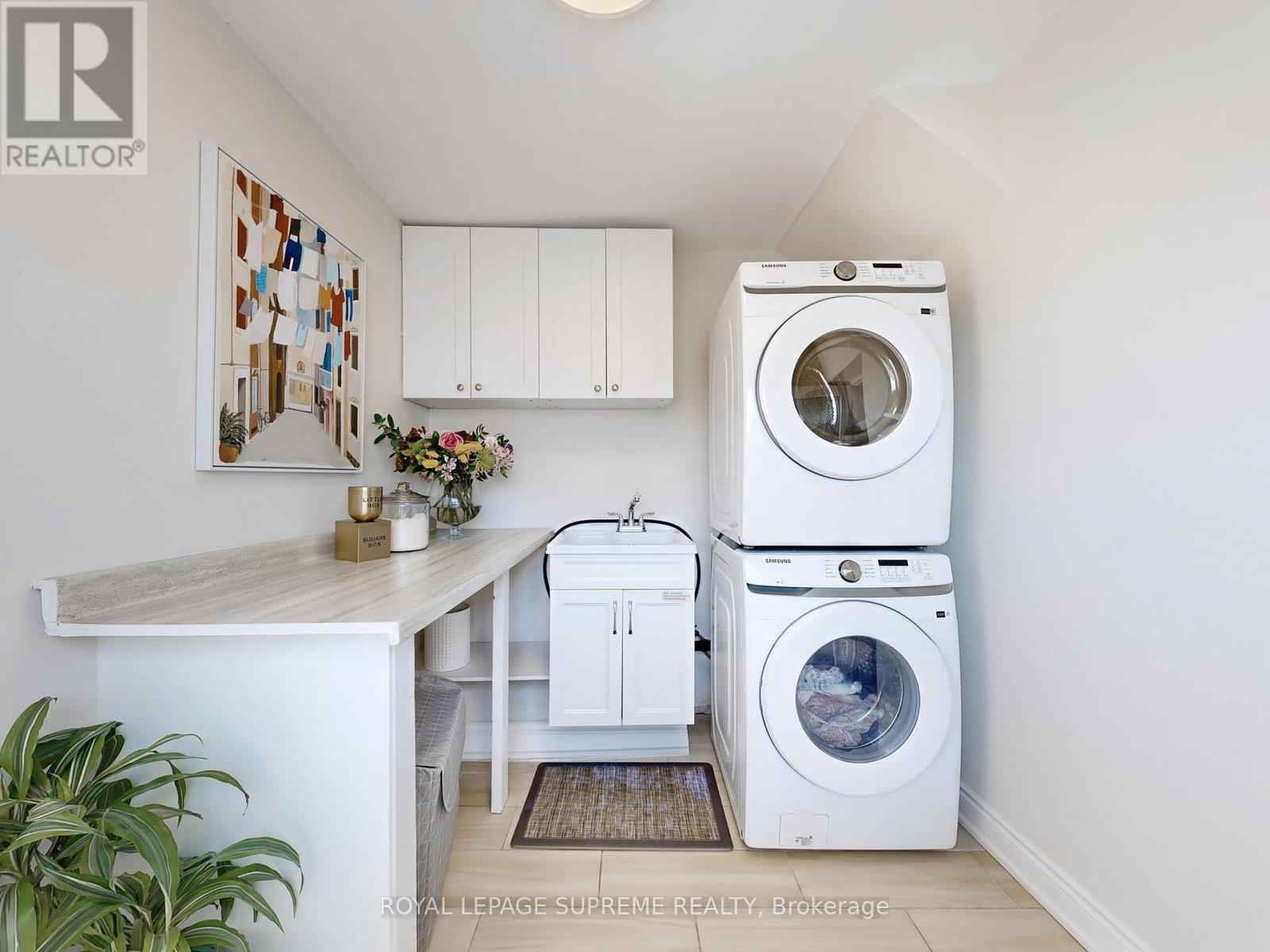 310 Nairn Avenue, Toronto, Ontario  M6E 4H8 - Photo 16 - W12476805