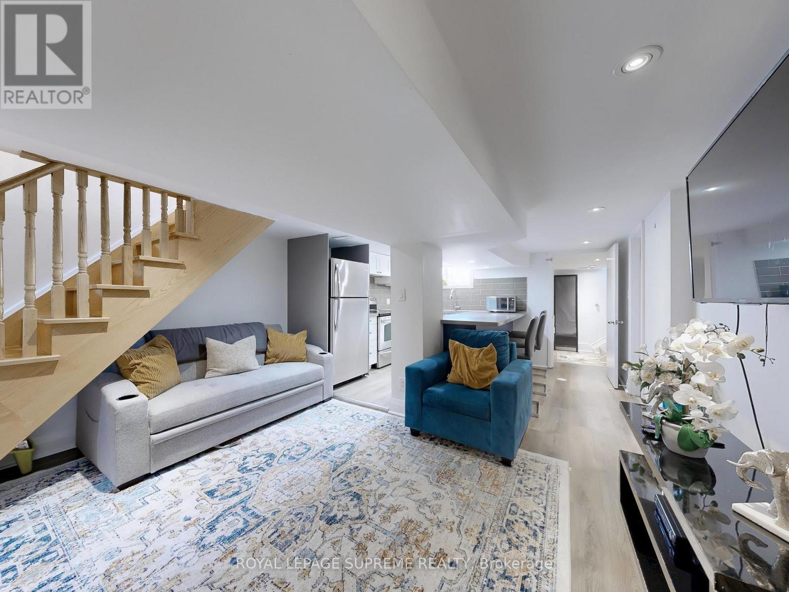 310 Nairn Avenue, Toronto, Ontario  M6E 4H8 - Photo 31 - W12476805