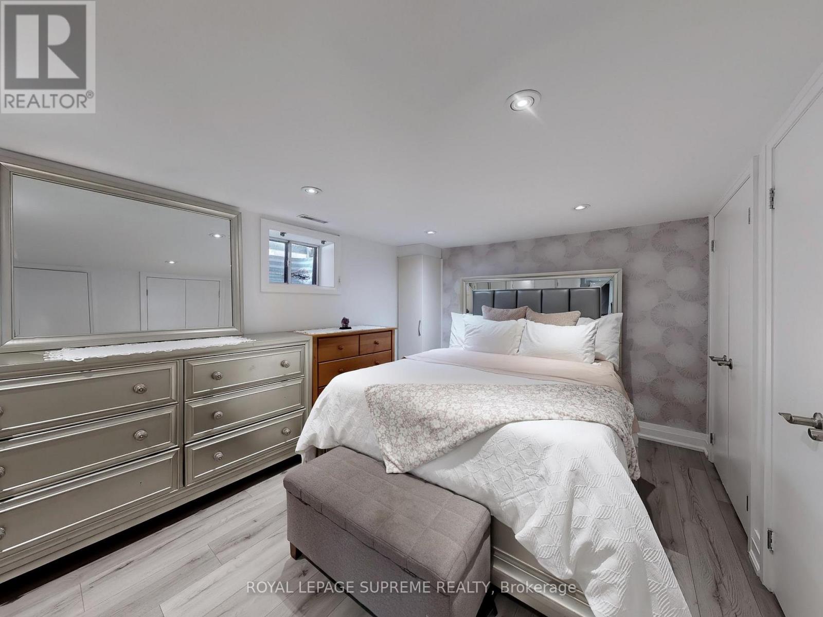310 Nairn Avenue, Toronto, Ontario  M6E 4H8 - Photo 38 - W12476805