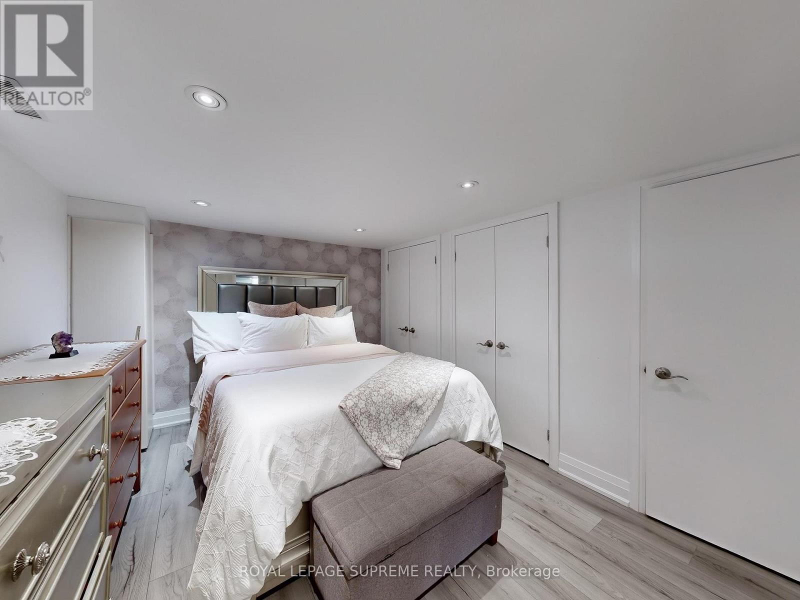 310 Nairn Avenue, Toronto, Ontario  M6E 4H8 - Photo 39 - W12476805