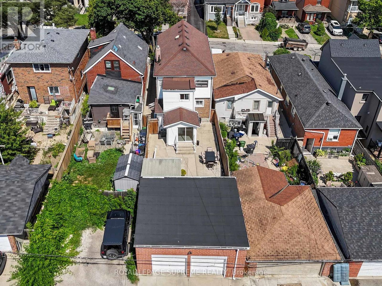 310 Nairn Avenue, Toronto, Ontario  M6E 4H8 - Photo 50 - W12476805