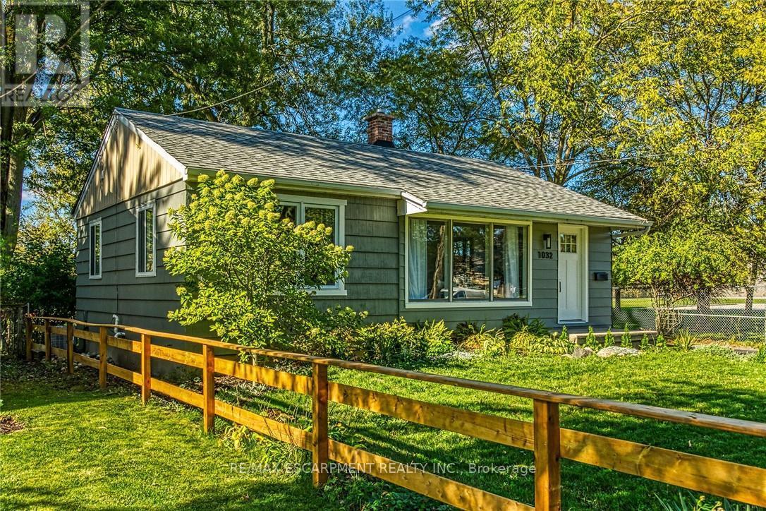 1032 Pine Street, Haldimand, Ontario  N1A 2M9 - Photo 2 - X12476773