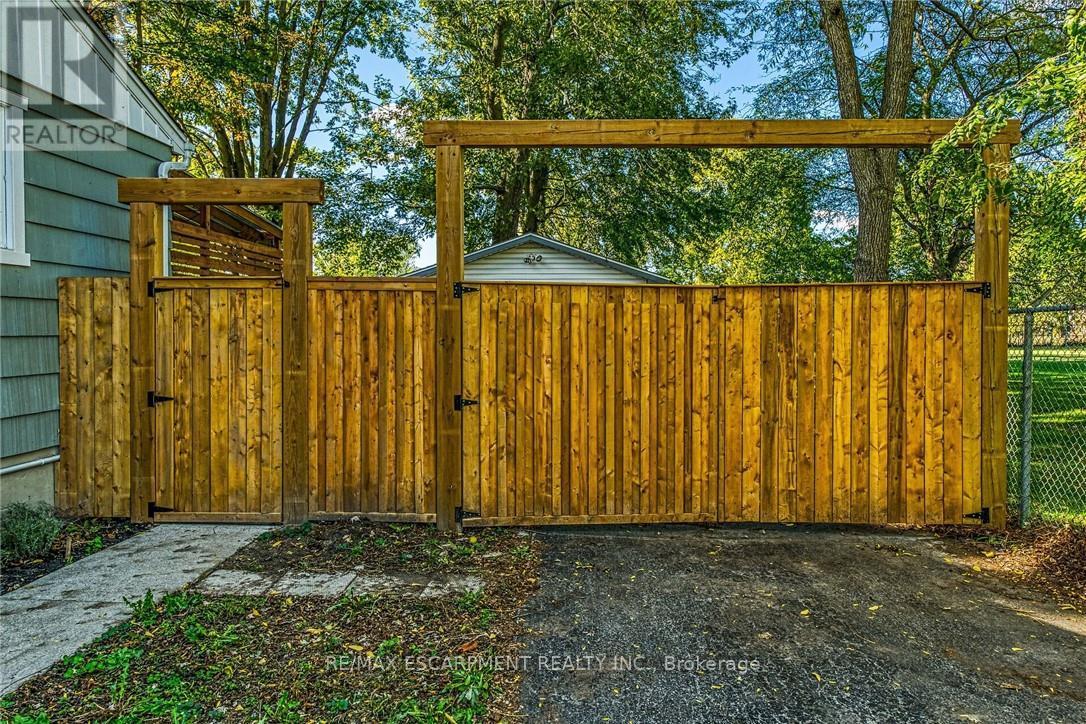 1032 Pine Street, Haldimand, Ontario  N1A 2M9 - Photo 42 - X12476773