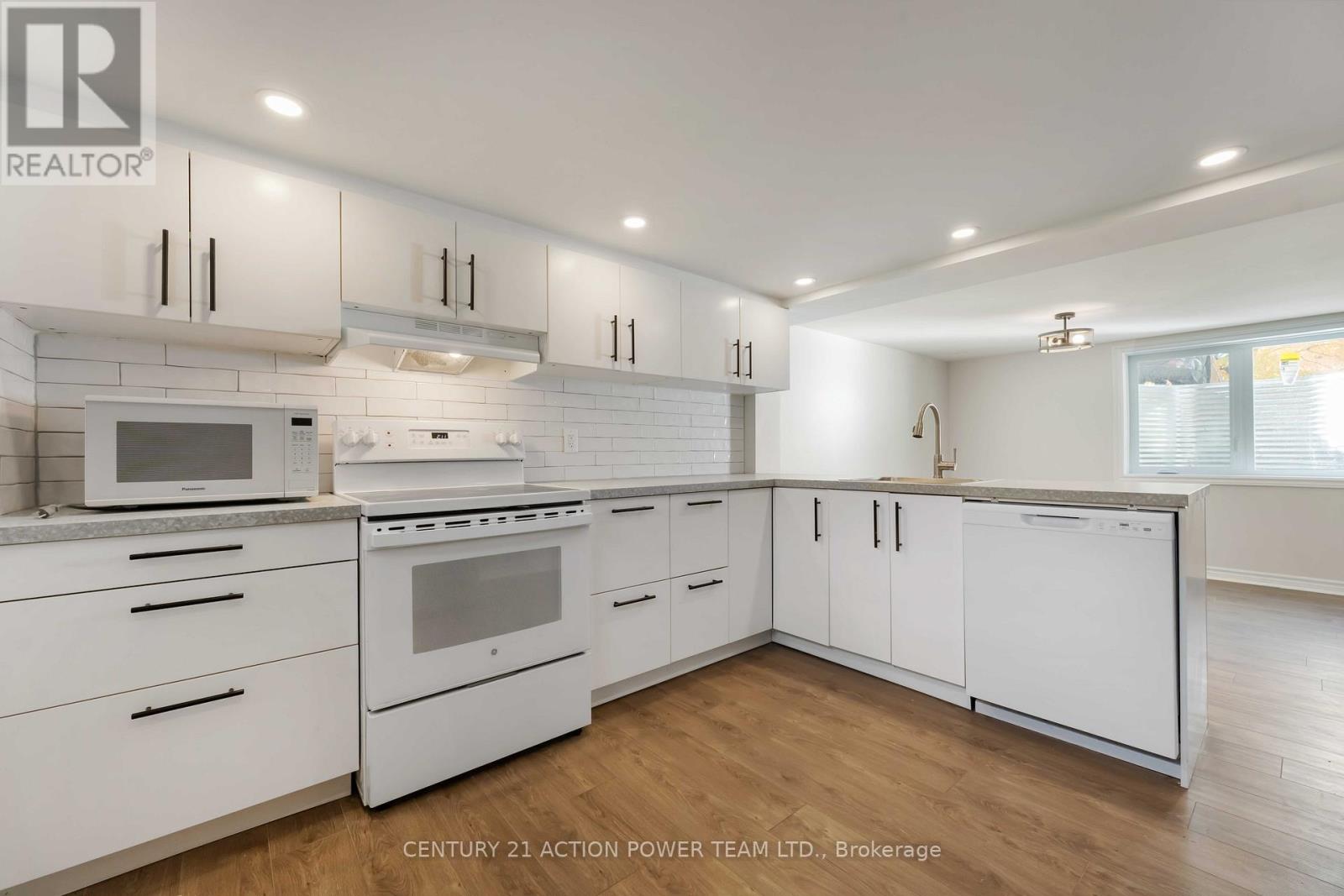 B - 1493 Mariette Street, Ottawa, Ontario  K1E 1L1 - Photo 11 - X12464307