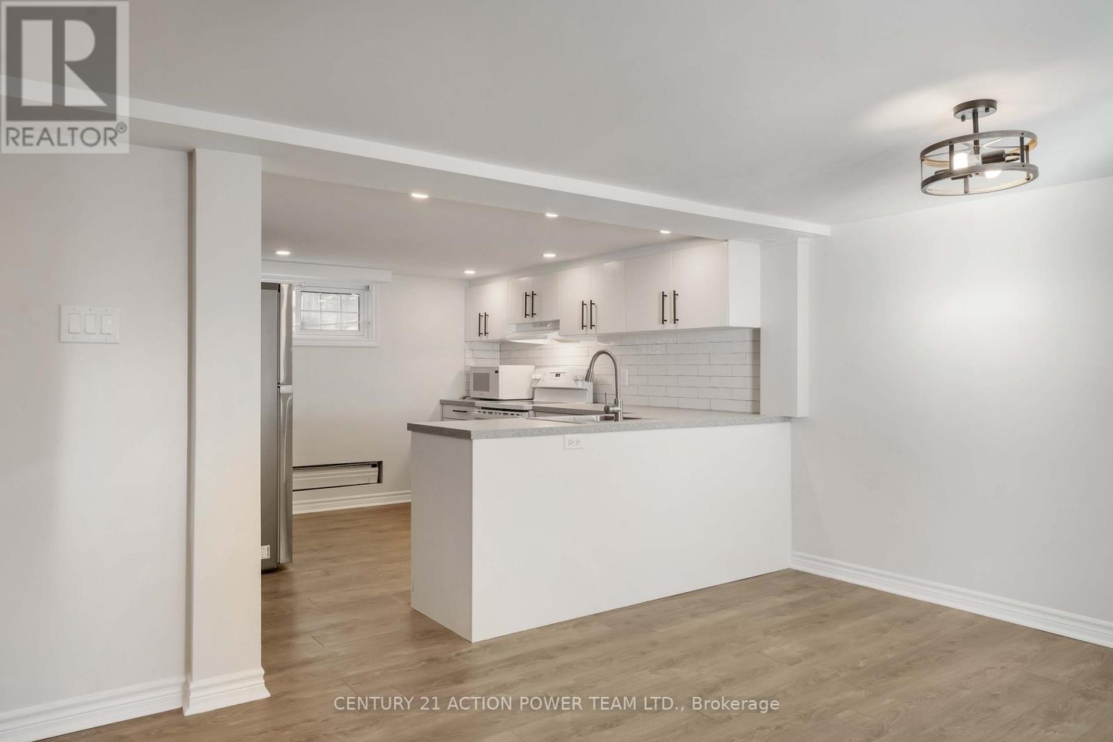 B - 1493 Mariette Street, Ottawa, Ontario  K1E 1L1 - Photo 6 - X12464307