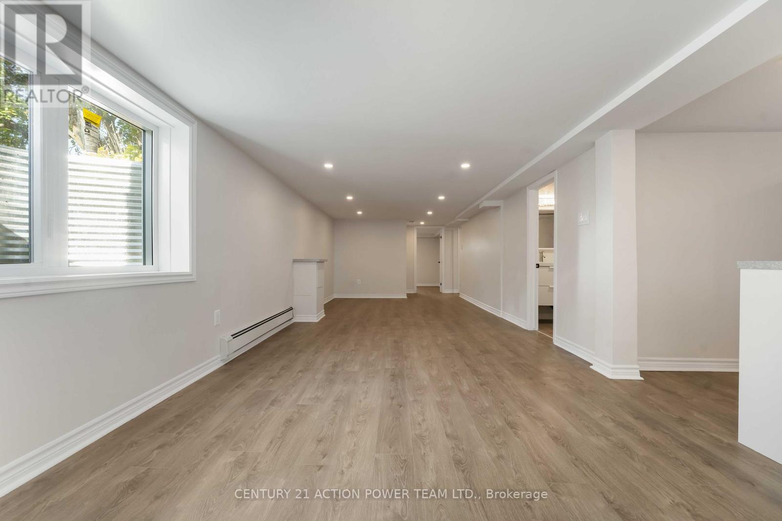 B - 1493 Mariette Street, Ottawa, Ontario  K1E 1L1 - Photo 7 - X12464307