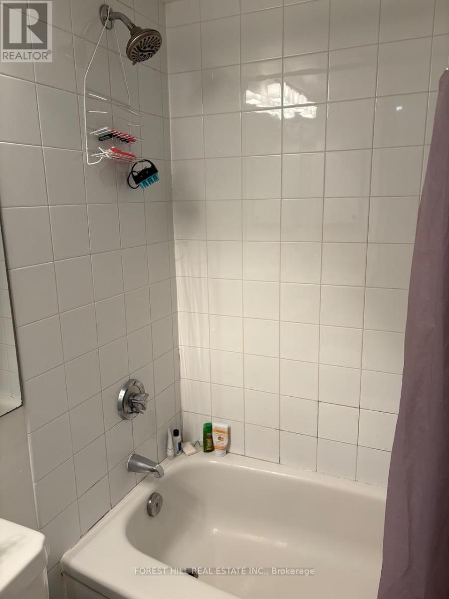 909 - 24 Wellesley Street W, Toronto, Ontario  M4Y 2X6 - Photo 12 - C12476839
