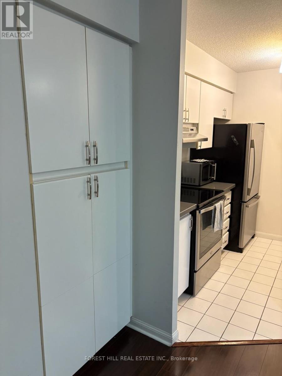 909 - 24 Wellesley Street W, Toronto, Ontario  M4Y 2X6 - Photo 6 - C12476839