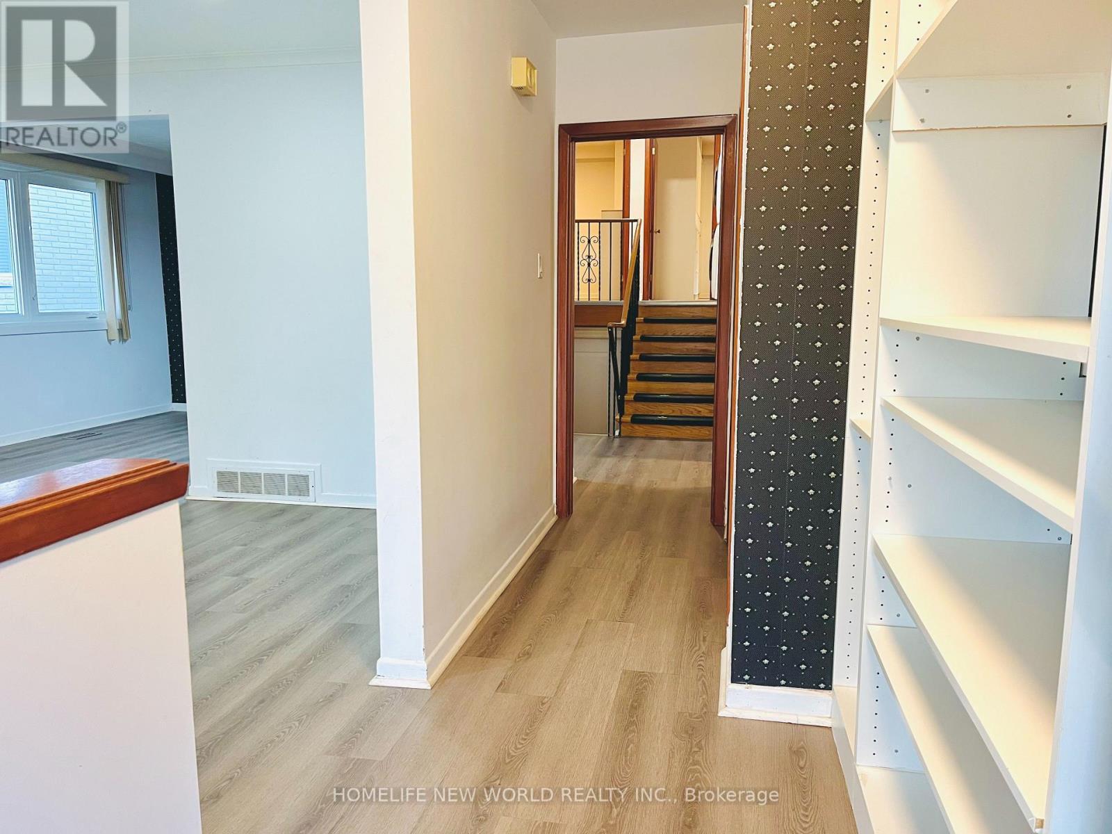 Ground - 49 Mckee Avenue, Toronto, Ontario  M2N 4C1 - Photo 3 - C12476885