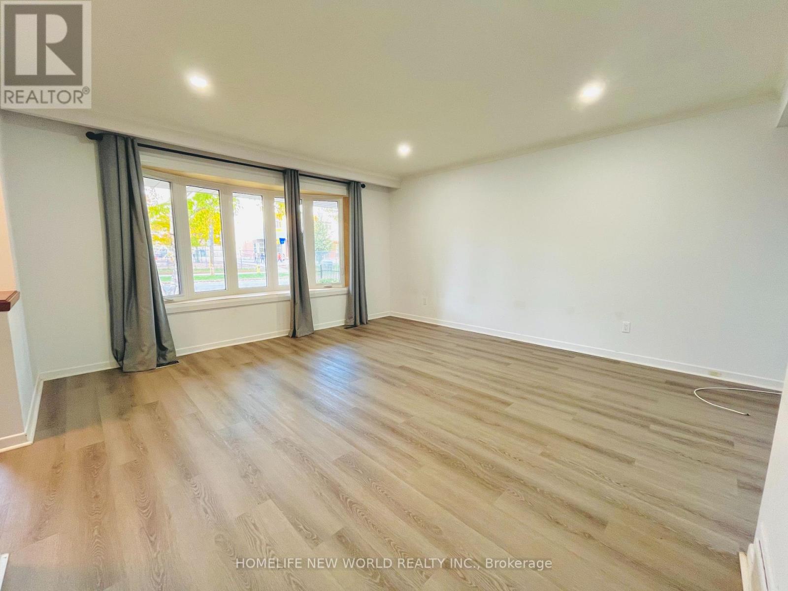 Ground - 49 Mckee Avenue, Toronto, Ontario  M2N 4C1 - Photo 5 - C12476885