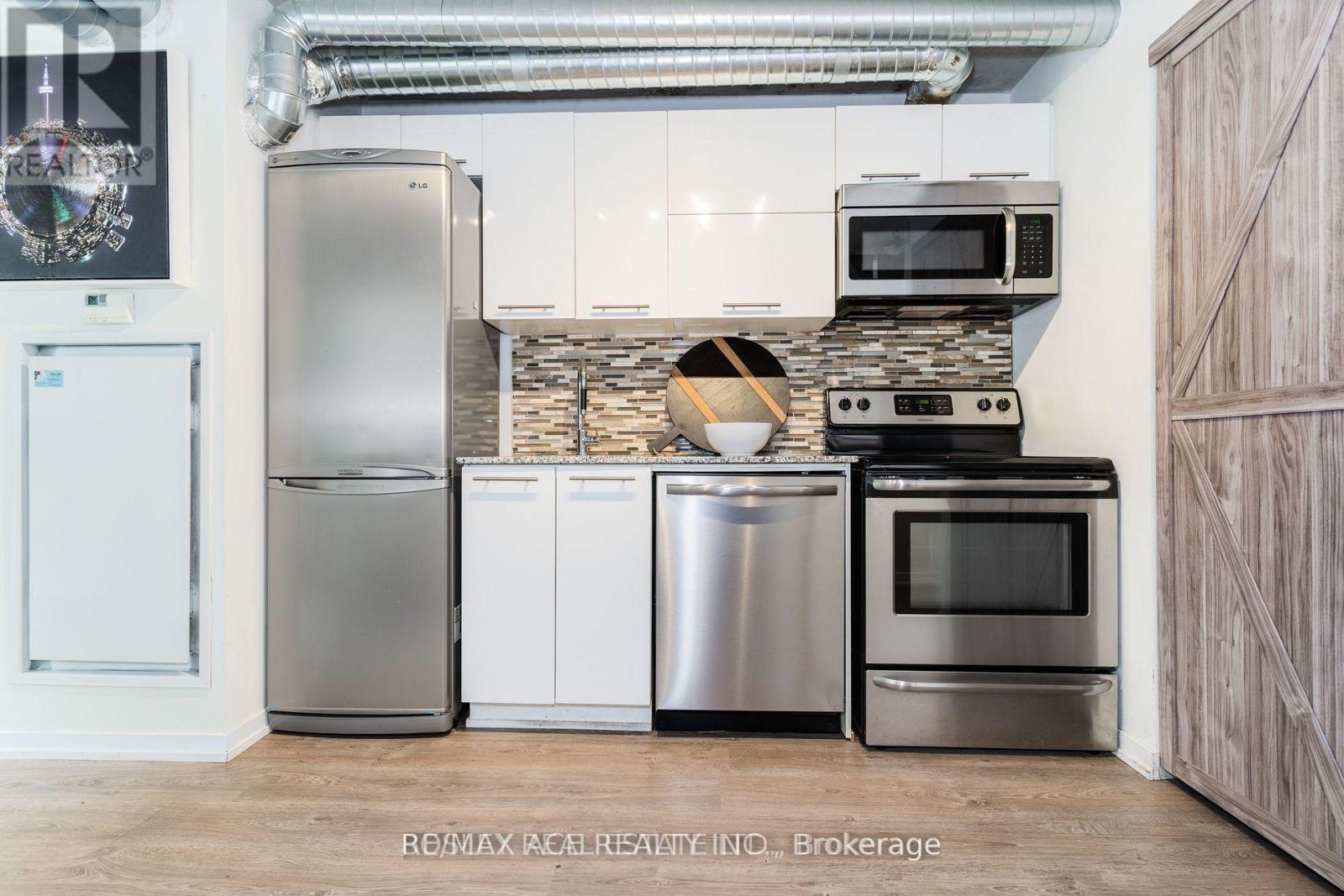 104 - 170 Sudbury Street, Toronto, Ontario  M6J 0A1 - Photo 7 - C12476892