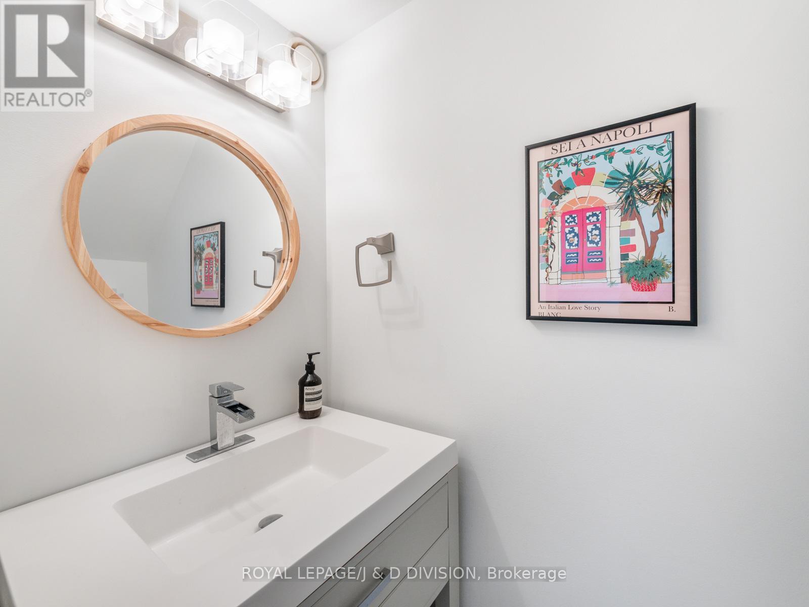308 - 77 Lombard Street, Toronto, Ontario  M5C 3E1 - Photo 17 - C12476893