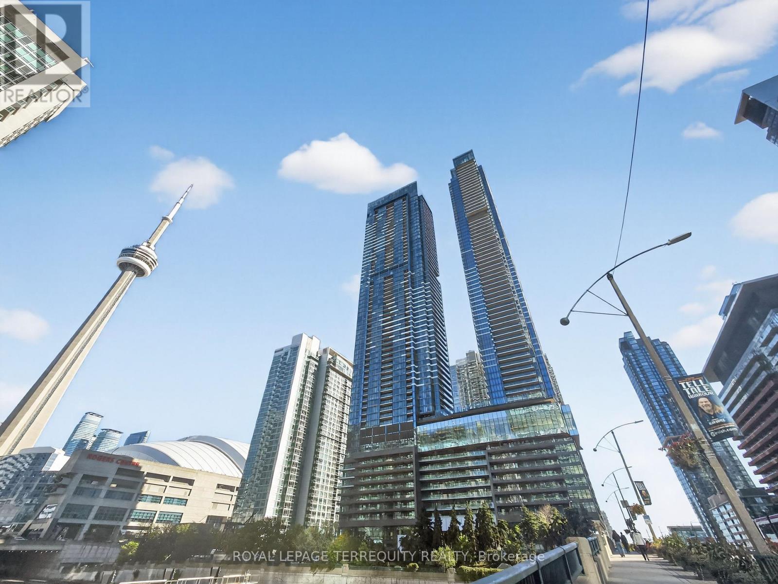 4505a - 1 Concord Cityplace Way, Toronto, Ontario  M5V 0X3 - Photo 1 - C12476904