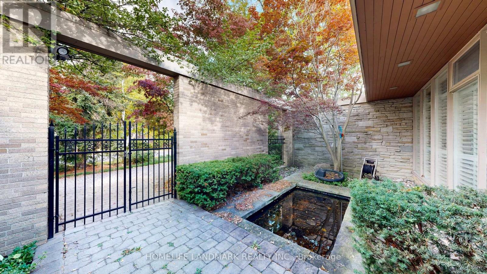 85 Forest Grove Drive, Toronto, Ontario  M2K 1Z4 - Photo 4 - C12476920