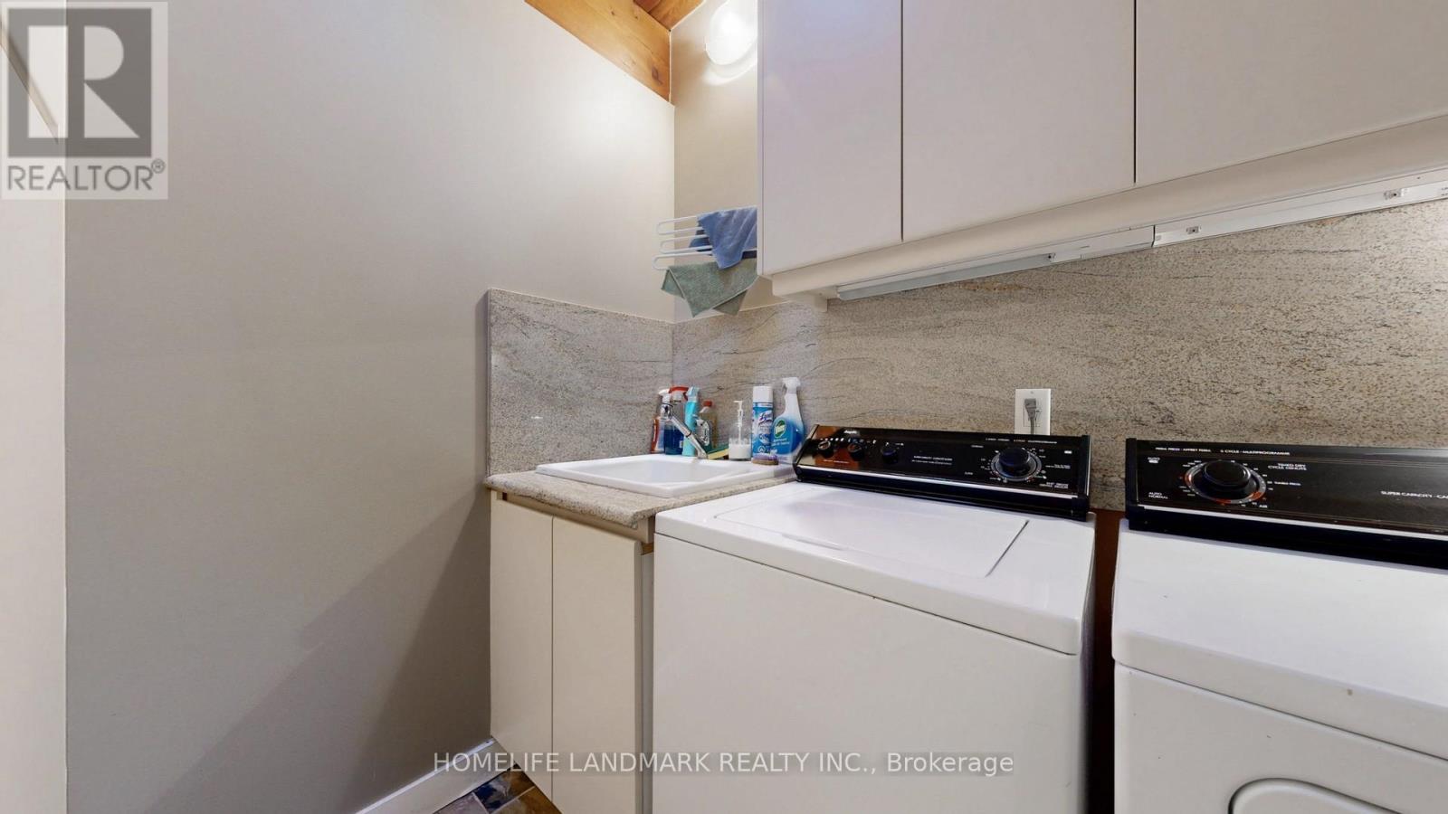 85 Forest Grove Drive, Toronto, Ontario  M2K 1Z4 - Photo 45 - C12476920