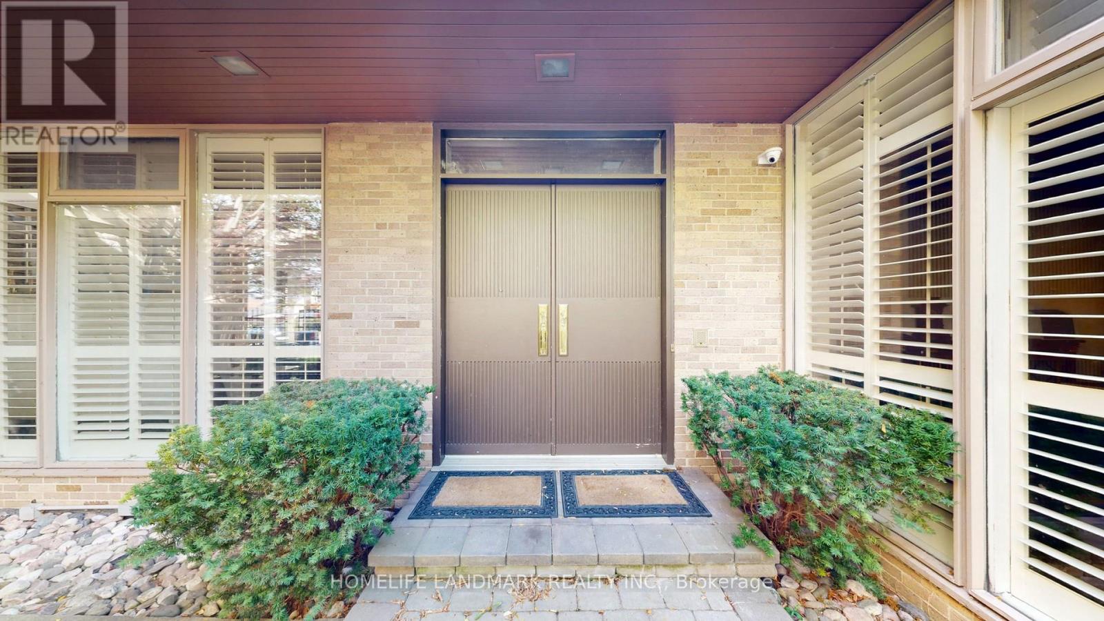 85 Forest Grove Drive, Toronto, Ontario  M2K 1Z4 - Photo 5 - C12476920
