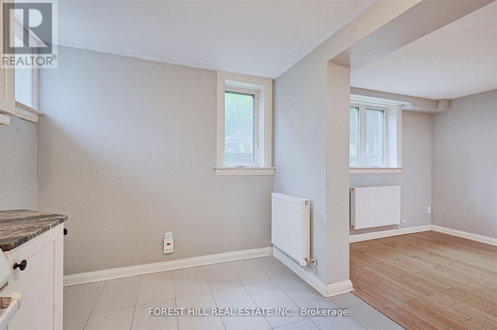 B - 345 Walmer Road, Toronto, Ontario  M5R 2Y3 - Photo 13 - C12476927