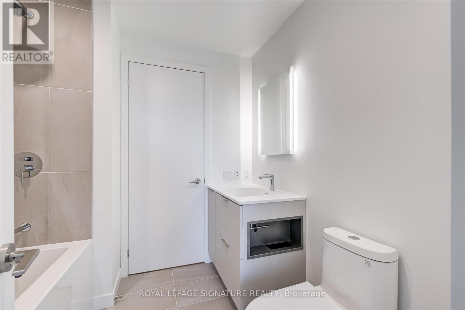 501 - 185 Alberta Avenue, Toronto, Ontario  M6C 0A5 - Photo 14 - C12476958