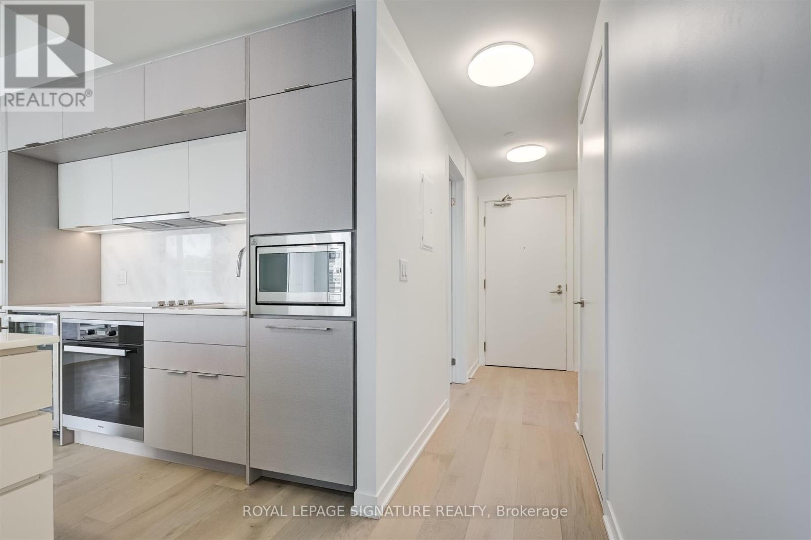 501 - 185 Alberta Avenue, Toronto, Ontario  M6C 0A5 - Photo 2 - C12476958