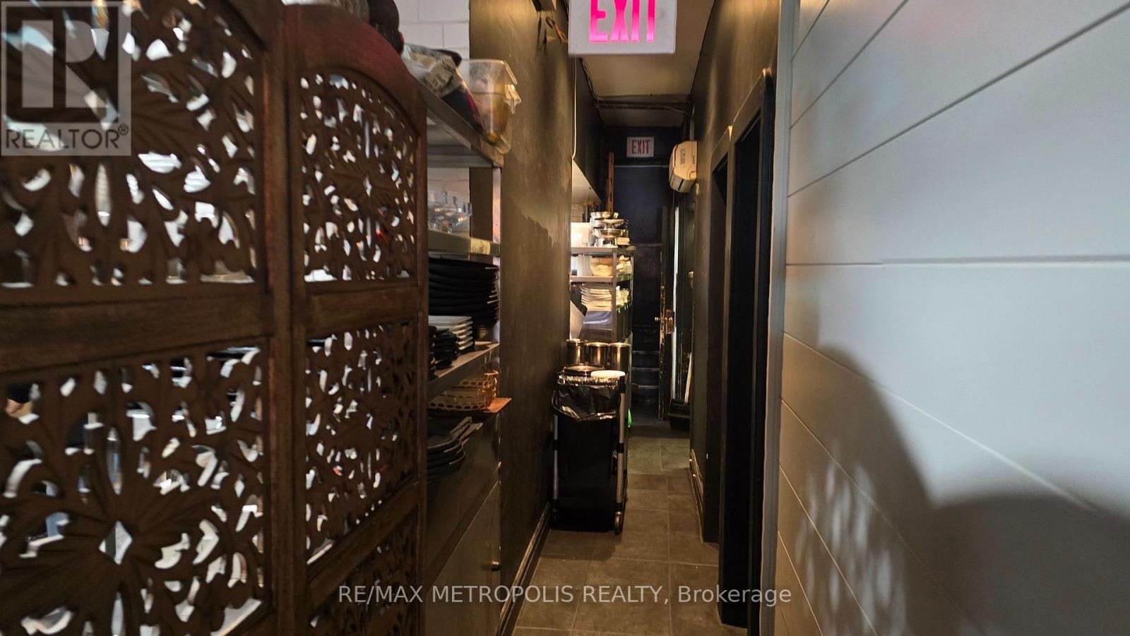 730 Queen Street E, Toronto, Ontario  M4M 1H2 - Photo 10 - E12476677